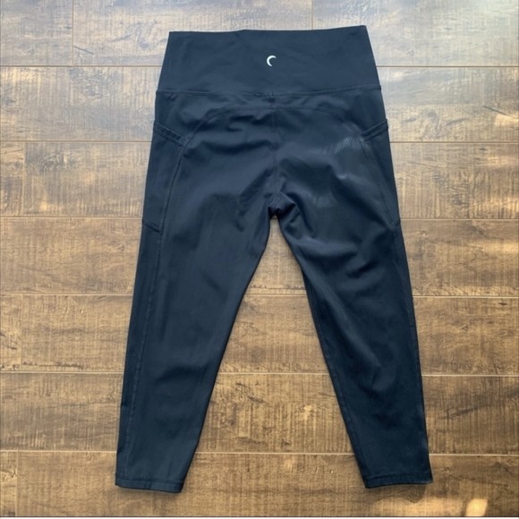 Zyia work out shorter length pant - Picture 3 of 5